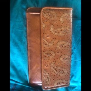 Tan large clutch